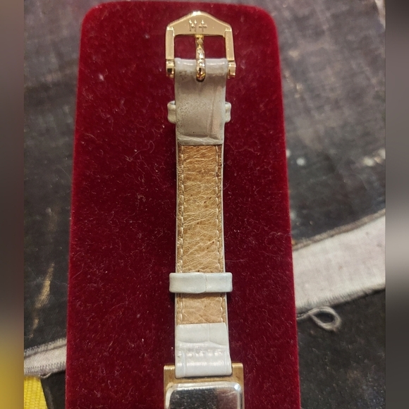 Vintage Furla Diana Watch Beautiful watch - Picture 5 of 5